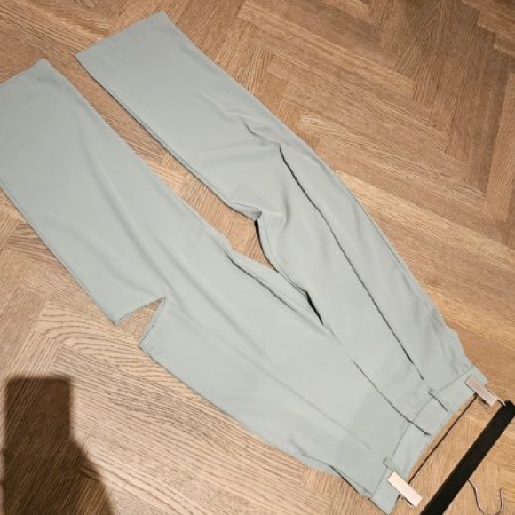 Beulah sets - DC6136 olive- cutout blazer and pants - Picture 6 of 7